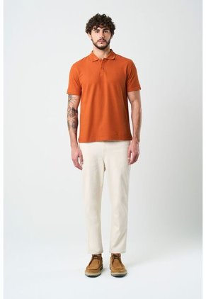 Polo Para Hombre Semi Fit Detalle Jacquard Polo Para Hombre Semi Fit Detalle Jacquard Naranja S VÉLEZ