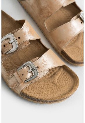 Sandalia Plana Pilos En Cuero Folia Para Mujer Suela Corcho Sandalia Plana Pilos En Cuero Folia Para Mujer Suela Corcho Dorado 39 VÉLEZ