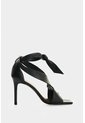 Sandalia Tacón Nucifera De Cuero Para Mujer Straps Sandalia Tacón Nucifera De Cuero Para Mujer Straps Negro 37 VÉLEZ de Vélez