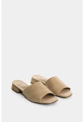 Sandalia Plana De Cuero Gamuzado Y Folia Para Mujer Coralia Sandalia Plana De Cuero Gamuzado Y Folia Para Mujer Coralia Arena 40 VÉLEZ