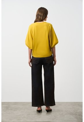 Camiseta Ópalo Para Mujer Manga Ranglan Camiseta Ópalo Para Mujer Manga Ranglan Amarillo Limon L VÉLEZ