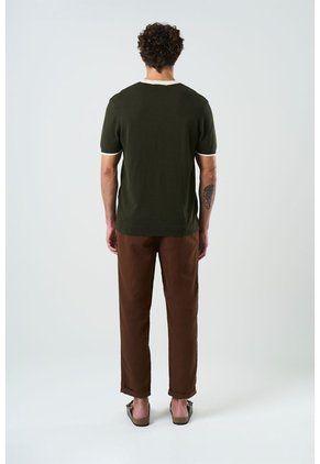 Camiseta Tejida Manga Corta Para Hombre Luminia Camiseta Tejida Manga Corta Para Hombre Luminia Verde Oliva XS VÉLEZ