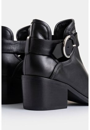 Botines Tacón Campina De Cuero Hebilla Negro Botines Tacón Campina De Cuero Hebilla Negro 36 VÉLEZ