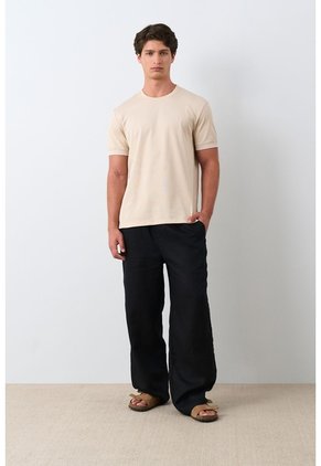 Camiseta Micropima Arizona Para Hombre Semi Ajustada Camiseta Micropima Arizona Para Hombre Semi Ajustada Beige S VÉLEZ