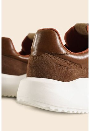 Tenis Deportivos Tundra De Cuero Para Hombre Mezcla De Texturas Tenis Deportivos Tundra De Cuero Para Hombre Mezcla De Texturas Miel 45 Vélez