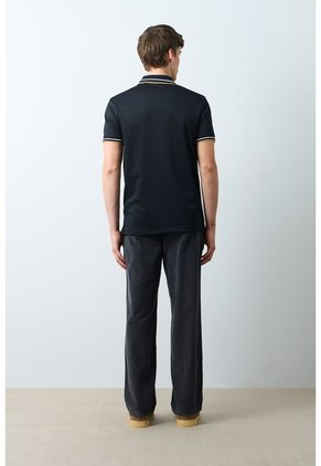 Polo Manga Corta Para Hombre Luzia Polo Manga Corta Para Hombre Luzia Negro XXL VÉLEZ
