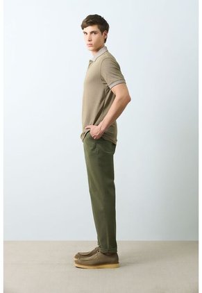 Polo Para Hombre Sienna Polo Para Hombre Sienna Crema M VÉLEZ