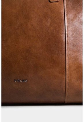 Shopping Esencial En Cuero Para Hombre Efecto Artesanal Shopping Esencial En Cuero Para Hombre Efecto Artesanal Miel Vélez