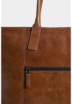 Shopping Esencial En Cuero Para Hombre Efecto Artesanal Shopping Esencial En Cuero Para Hombre Efecto Artesanal Miel Vélez