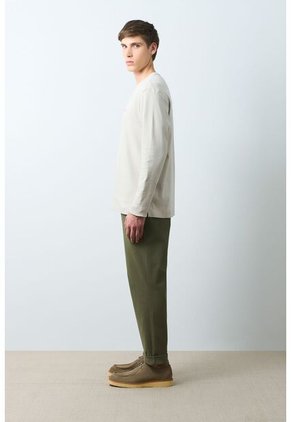 Camiseta Tejida Manga Larga Para Hombre Sabina Camiseta Tejida Manga Larga Para Hombre Sabina Arena XXL VÉLEZ