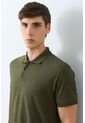 Polo Para Hombre Semi Fit Detalle Jacquard Polo Para Hombre Semi Fit Detalle Jacquard Verde Oliva XL VÉLEZ de Vélez