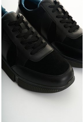 Tenis En Cuero Para Hombre Halo 2 Tenis En Cuero Para Hombre Halo 2 Negro 40 VÉLEZ