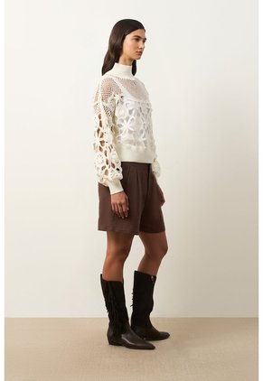 Sweater Oversize Cuello Alto En Algodón Para Mujer Runas Sweater Oversize Cuello Alto En Algodón Para Mujer Runas Crema L VÉLEZ