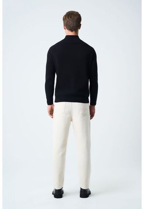 Sweater Misuri Tejido Para Hombre Cuello Alto Sweater Misuri Tejido Para Hombre Cuello Alto Negro XXL VÉLEZ
