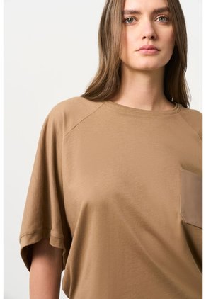 Camiseta Ópalo Para Mujer Manga Ranglan Camiseta Ópalo Para Mujer Manga Ranglan Miel M VÉLEZ