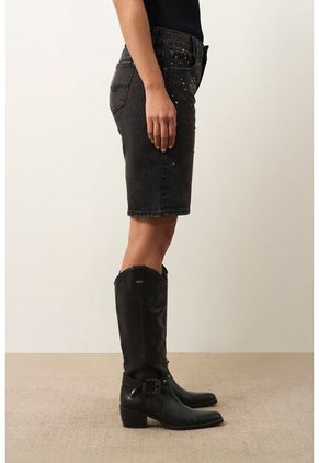 Bermuda Recta Con Detalle Taches Para Mujer Efos Bermuda Recta Con Detalle Taches Para Mujer Efos Negro 10 VÉLEZ