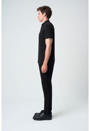 Polo Alcor Manga Corta Para Hombre Detalle Acanalado Polo Alcor Manga Corta Para Hombre Detalle Acanalado Negro M VÉLEZ