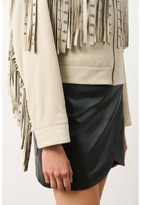 Chaqueta Trucker De Gamuza Con Flecos Para Mujer Dakota Chaqueta Trucker De Gamuza Con Flecos Para Mujer Dakota Arena M VÉLEZ