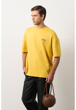 Camiseta Relaxed Fit Para Hombre Camiseta Relaxed Fit Para Hombre Amarillo XS VÉLEZ