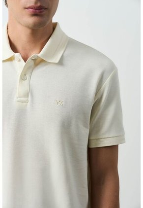 Polo Manga Corta Essential Para Hombre Textura Polo Manga Corta Essential Para Hombre Textura Crema XS VÉLEZ