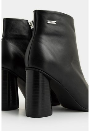 Botines Agata De Cuero Para Mujer Silueta Punta Botines Agata De Cuero Para Mujer Silueta Punta Negro 39 VÉLEZ