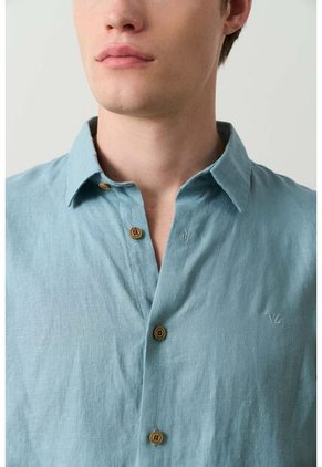 Camisa Manga Larga Semi Fitted Para Hombre Roma Camisa Manga Larga Semi Fitted Para Hombre Roma Azul Aguamarina S VÉLEZ