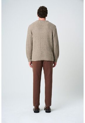 Sweater Selva Tejido Para Hombre Cuello Bandeja Sweater Selva Tejido Para Hombre Cuello Bandeja Tabaco S VÉLEZ