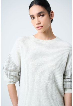 Sweater Draco Tejido Para Mujer Detalle Flecos Y Millaré Sweater Draco Tejido Para Mujer Detalle Flecos Y Millaré Crema L VÉLEZ