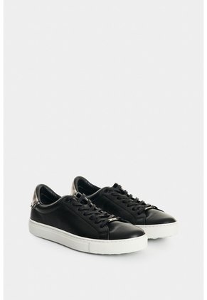 Tenis En Cuero Para Mujer Oda 3 Tenis En Cuero Para Mujer Oda 3 Negro 39 VÉLEZ