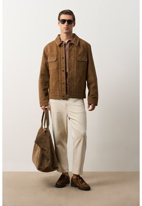 Chaqueta Zambeze De Gamuza Para Hombre Cuello Camisero Chaqueta Zambeze De Gamuza Para Hombre Cuello Camisero Tabaco S VÉLEZ