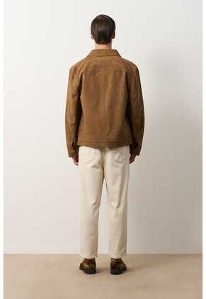 Chaqueta Zambeze De Gamuza Para Hombre Cuello Camisero Chaqueta Zambeze De Gamuza Para Hombre Cuello Camisero Tabaco S VÉLEZ