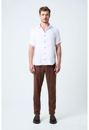 Pantalón Aron En Lino Para Hombre Ribete Cuero Pantalón Aron En Lino Para Hombre Ribete Cuero Tabaco 30 VÉLEZ