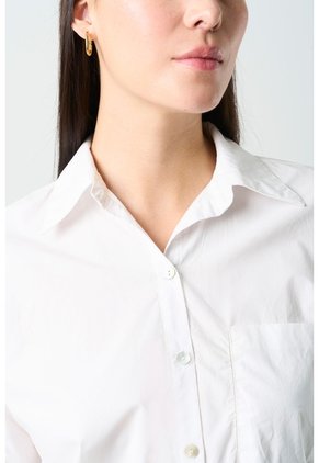 Camisa Manga Larga Basic En Tejido Plano Para Mujer Detalle Millaré Camisa Manga Larga Basic En Tejido Plano Para Mujer Detalle Millaré Blanco M VÉLEZ