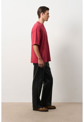 Camiseta Relaxed Fit Para Hombre Camiseta Relaxed Fit Para Hombre Rojo XS VÉLEZ