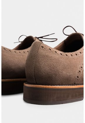 Zapatos De Cordón Alessio De Cuero Gamuza Para Hombre Efecto Escribiente Zapatos De Cordón Alessio De Cuero Gamuza Para Hombre Efecto Escribiente Arena 41 VÉLEZ