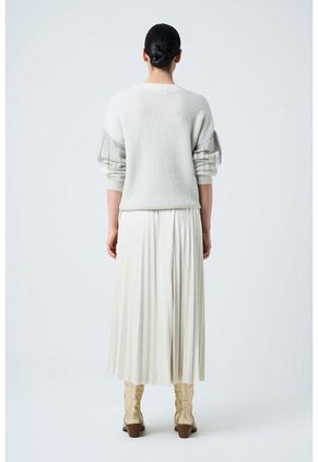 Sweater Draco Tejido Para Mujer Detalle Flecos Y Millaré Sweater Draco Tejido Para Mujer Detalle Flecos Y Millaré Crema XL VÉLEZ