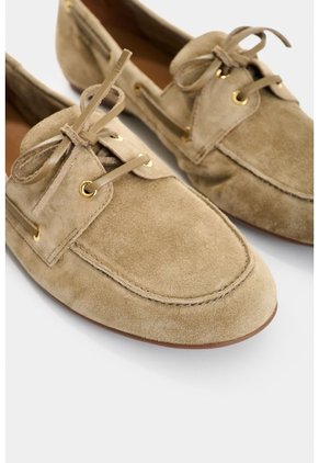 Mocasines De Cuero Gamuzado Para Mujer Gem Mocasines De Cuero Gamuzado Para Mujer Gem Verde Oliva 35 VÉLEZ