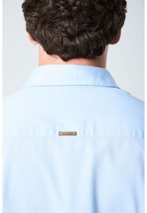 Camisa En Popelina Para Hombre Semifitted Camisa En Popelina Para Hombre Semifitted Azul Claro M VÉLEZ