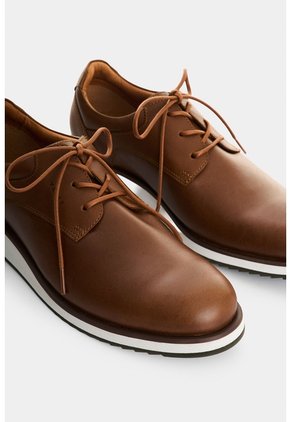 Zapatos En Cuero Para Hombre Piero 3 Zapatos En Cuero Para Hombre Piero 3 Miel 41 VÉLEZ