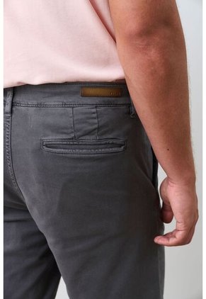 Bermuda Acacia En Drill Para Hombre Silueta Amplia Bermuda Acacia En Drill Para Hombre Silueta Amplia Gris Pistola 30 VÉLEZ