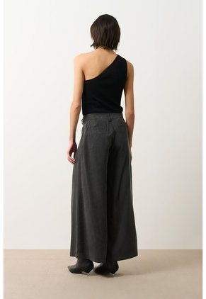 Pantalón Palazzo Holgado Para Mujer Almaris Pantalón Palazzo Holgado Para Mujer Almaris Negro 10 VÉLEZ
