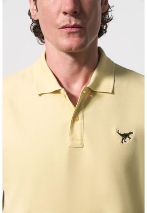 Polo Manga Corta Semi Fit Para Hombre Polo Manga Corta Semi Fit Para Hombre Amarillo XS VÉLEZ