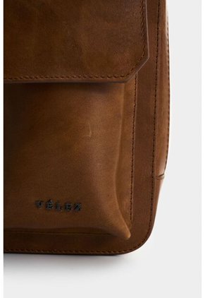 Manos Libres Lyra De Cuero Para Hombre Efecto Encerado Manos Libres Lyra De Cuero Para Hombre Efecto Encerado Miel VÉLEZ