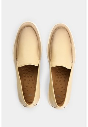 Mocasines En Cuero Para Hombre Rio Mocasines En Cuero Para Hombre Rio Crema 39 VÉLEZ