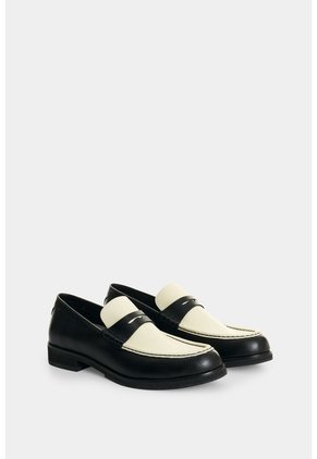 Mocasín En Cuero Para Mujer Xinca Mocasín En Cuero Para Mujer Xinca Negro 37 VÉLEZ