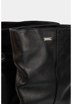 Botas Tacón Caña Alta Kaskai De Cuero Para Mujer Horma En Punta Negro Botas Tacón Caña Alta Kaskai De Cuero Para Mujer Horma En Punta Negro 40 VÉLEZ