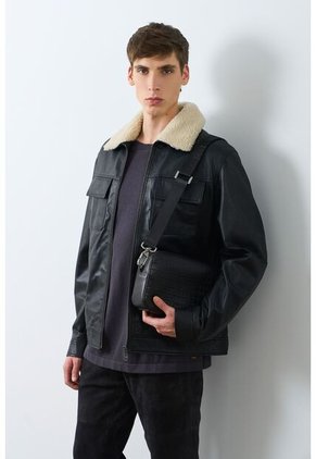 Chaqueta Oculto De Cuero Para Hombre Silueta Aviador Chaqueta Oculto De Cuero Para Hombre Silueta Aviador Negro S VÉLEZ