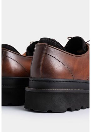 Zapato De Cordón Hoggar Para Hombre Acabado Artesanal Zapato De Cordón Hoggar Para Hombre Acabado Artesanal Miel 41 VÉLEZ