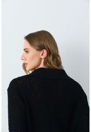 Polo Tejida Manga Larga Para Mujer Hazel Polo Tejida Manga Larga Para Mujer Hazel Negro XS VÉLEZ