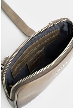 Riñonera Lugano De Cuero Para Hombre Casual Riñonera Lugano De Cuero Para Hombre Casual Verde Oliva Vélez